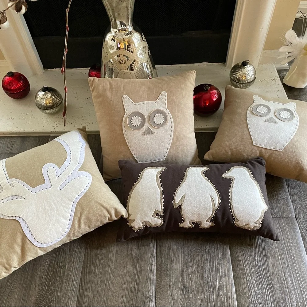 Like new WEST ELM winter owl reindeer penguin appliqué set of 4 linen pillows